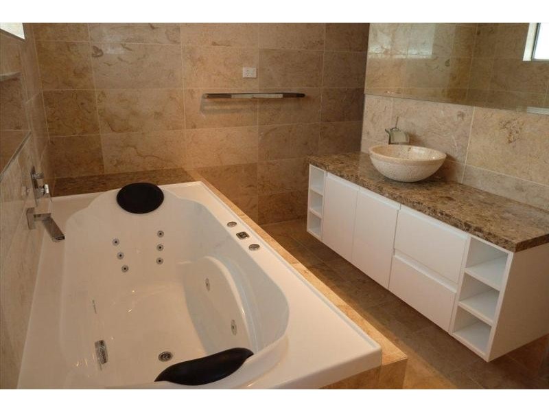 3 NELLELLA ST, Blakehurst NSW 2221