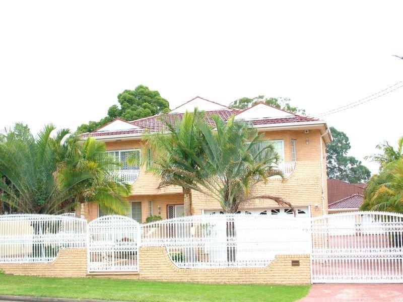 8 Wilkins St, Yagoona NSW 2199