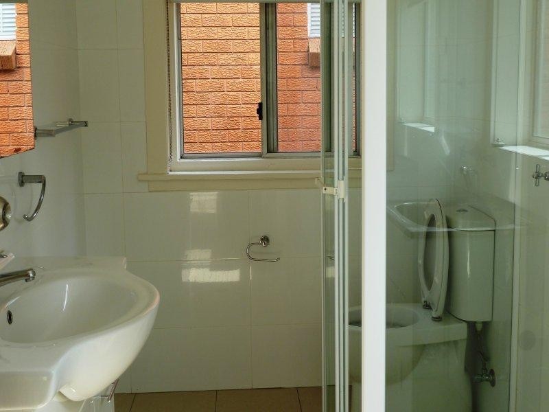 18 Bassett St, Hurstville NSW 2220