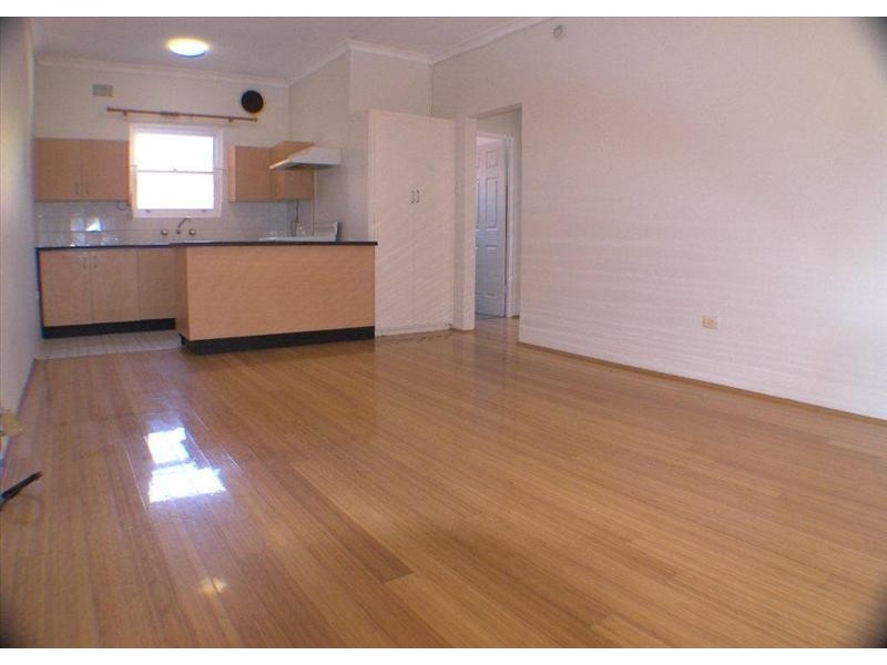 33 Carrington Ave, Hurstville NSW 2220