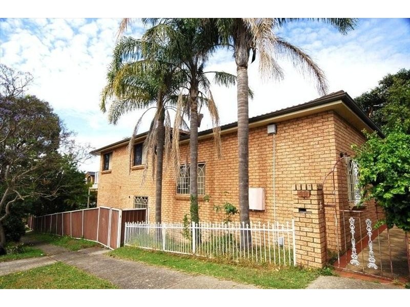 49 Kimberley Rd, Hurstville NSW 2220