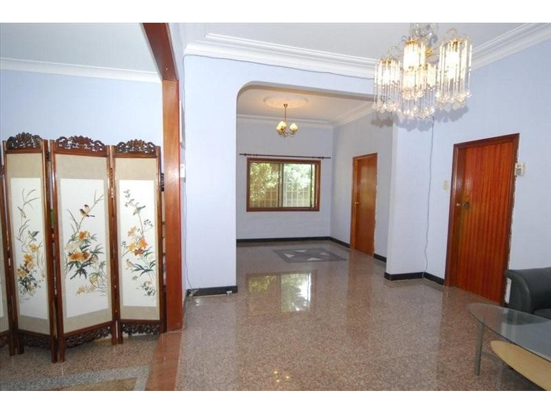 49 Kimberley Rd, Hurstville NSW 2220