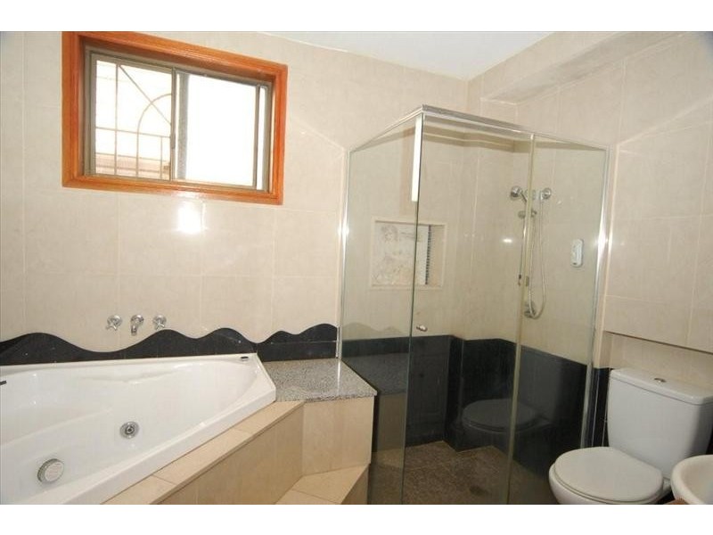 49 Kimberley Rd, Hurstville NSW 2220