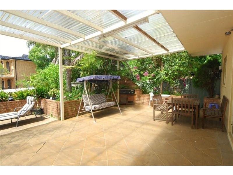 49 Kimberley Rd, Hurstville NSW 2220