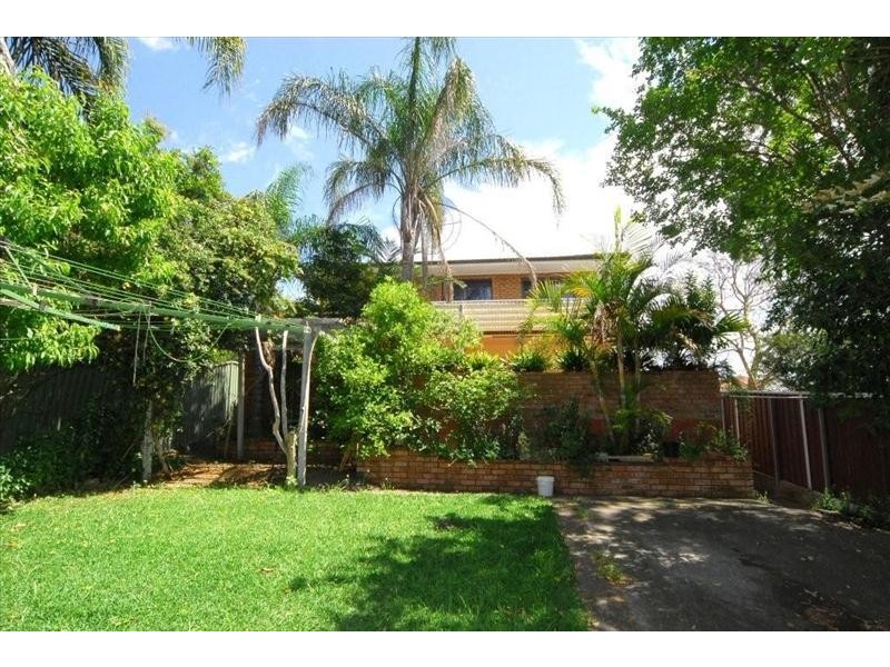49 Kimberley Rd, Hurstville NSW 2220