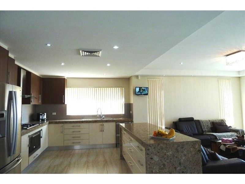 16 Weston Rd, Hurstville NSW 2220