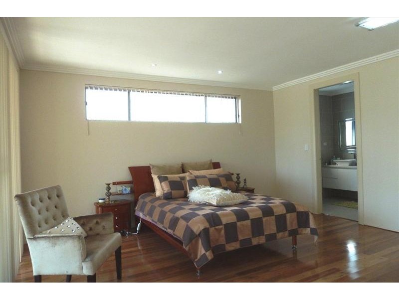 16 Weston Rd, Hurstville NSW 2220