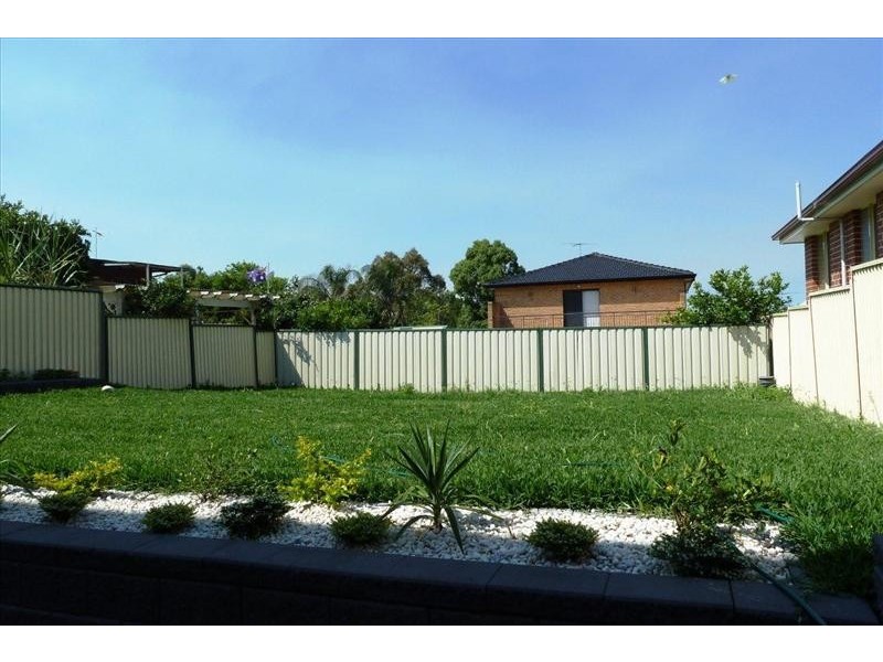 16 Weston Rd, Hurstville NSW 2220