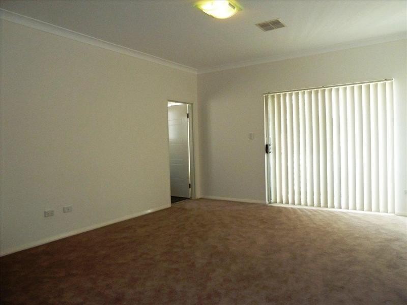 12 Blackshaw Ave, Mortdale NSW 2223