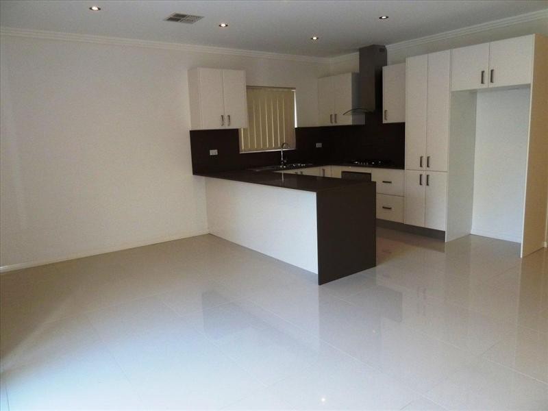 12A Blackshaw Ave, Mortdale NSW 2223