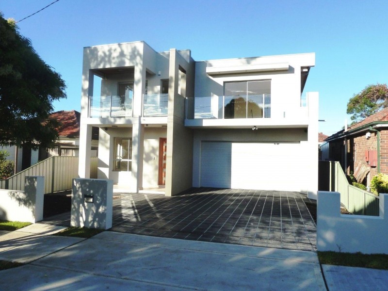 33 EMILY ST, Hurstville NSW 2220