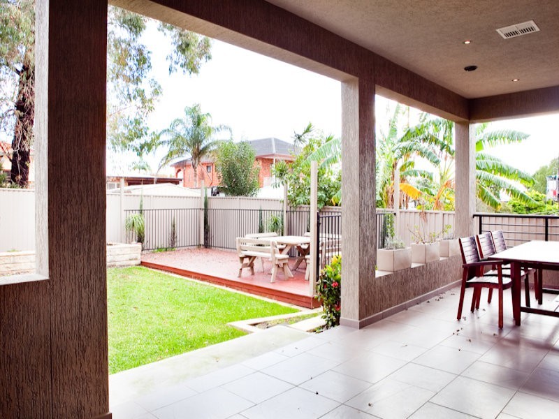 173 CARRINGTON AVE, Hurstville NSW 2220