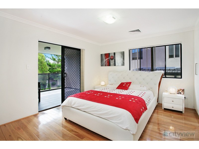 150 CARRINGTON AVE, Hurstville NSW 2220