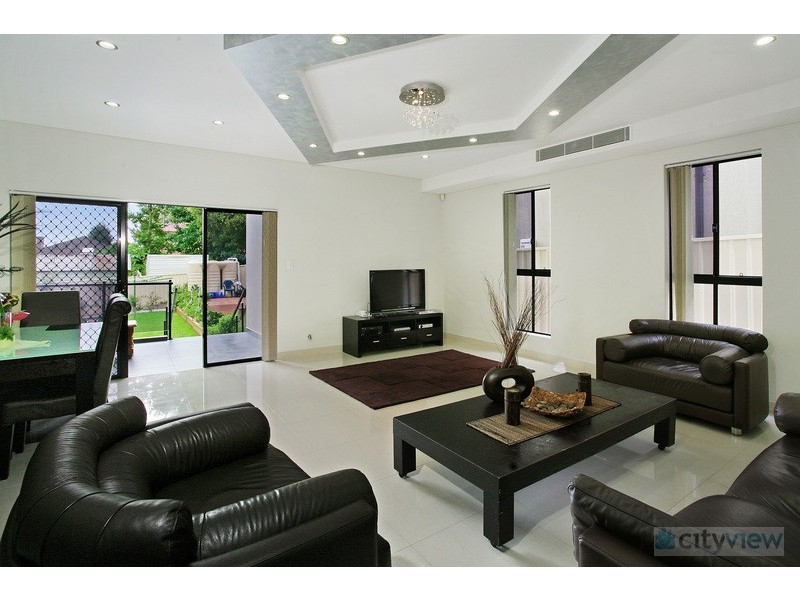 150 CARRINGTON AVE, Hurstville NSW 2220