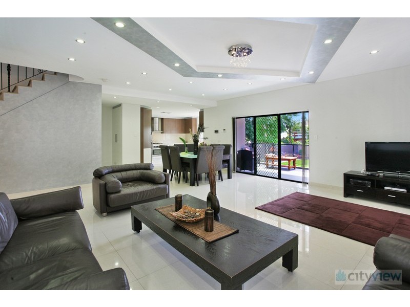 150 CARRINGTON AVE, Hurstville NSW 2220