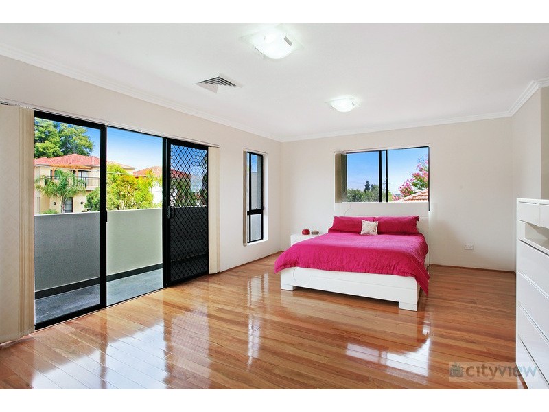 150 CARRINGTON AVE, Hurstville NSW 2220