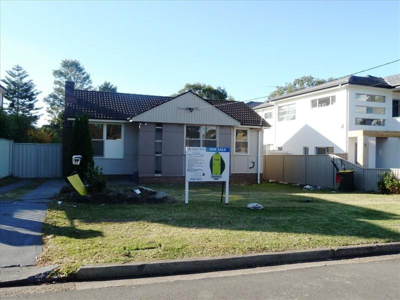 11 PEACE    AVE, Peakhurst Heights NSW 2210
