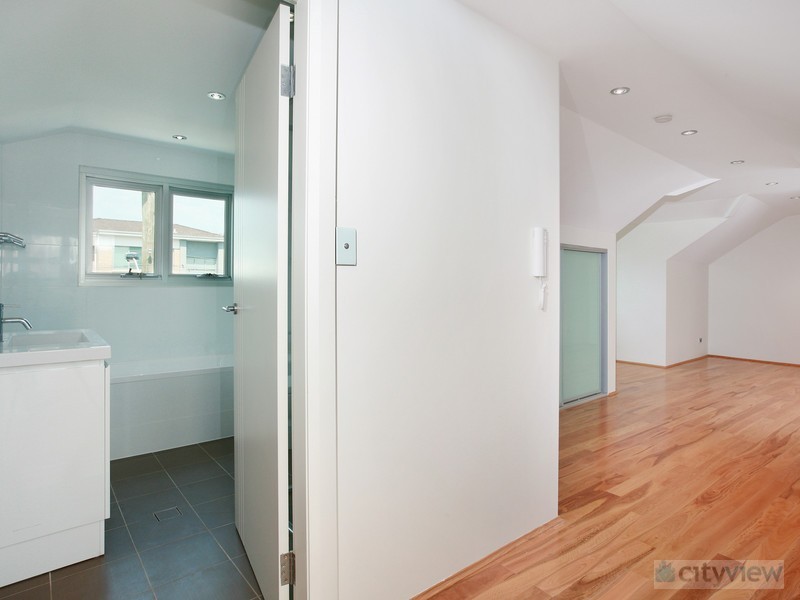 2/18A MOATE AVE, Brighton-le-sands NSW 2216