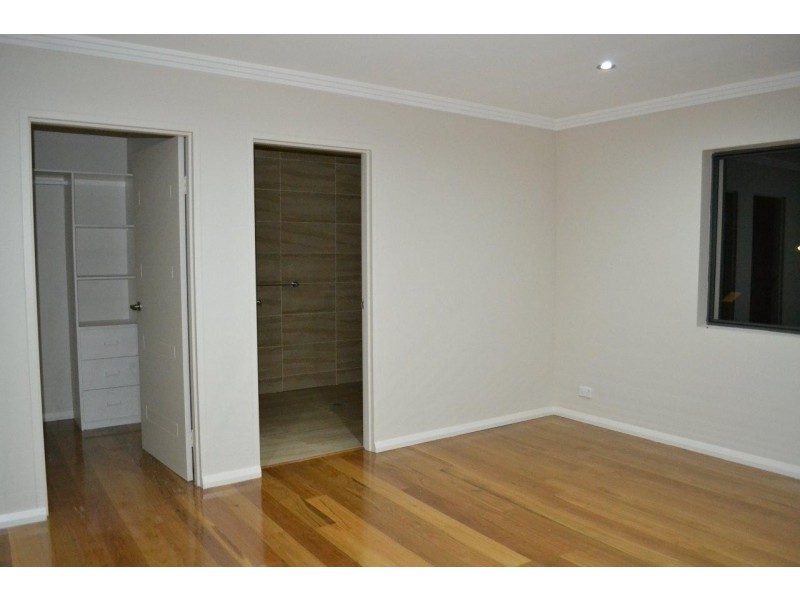 16 THOMAS ST, Hurstville NSW 2220