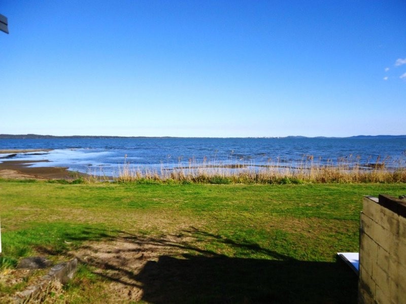 18 MARKS RD, Gorokan NSW 2263