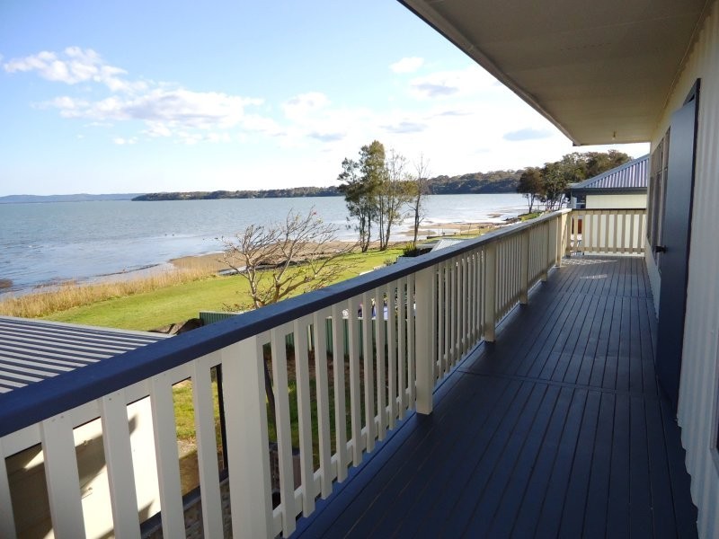 18 MARKS RD, Gorokan NSW 2263