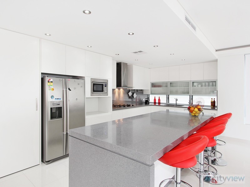 86 MORSHEAD DR, Connells Point NSW 2221