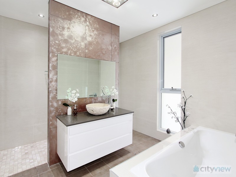 86 MORSHEAD DR, Connells Point NSW 2221