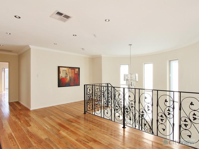 81 HODGE ST, Hurstville NSW 2220