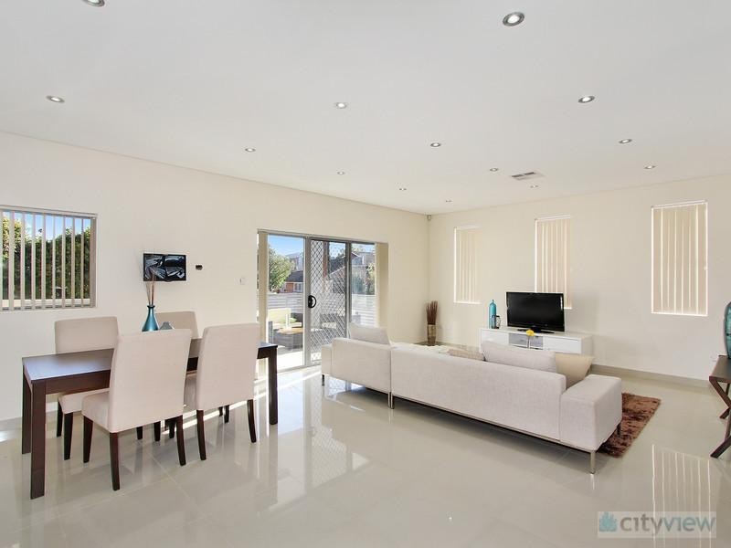 81 HODGE ST, Hurstville NSW 2220