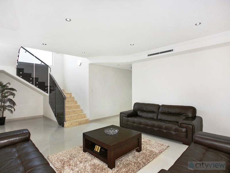 31 WARWICK, Hurstville NSW 2220