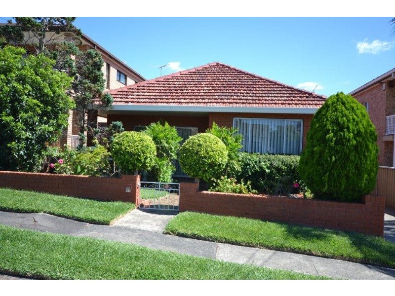 37 Taunton Rd, Hurstville NSW 2220