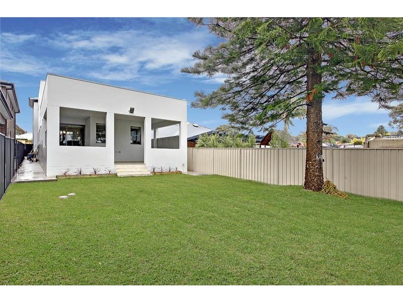 9 Victor Ave, Panania NSW 2213