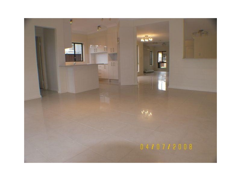 3 RONA ST, Peakhurst NSW 2210