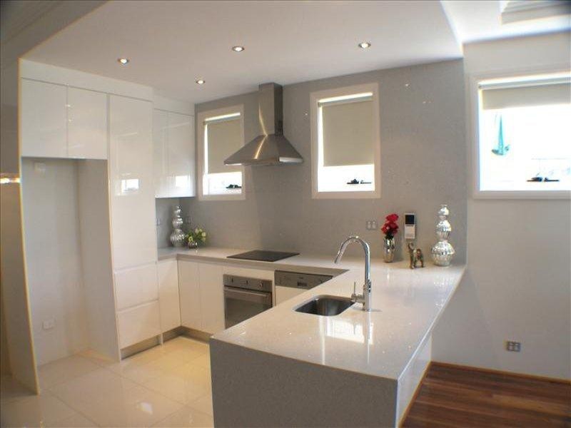 17 Alexander Ave, Taren Point NSW 2229