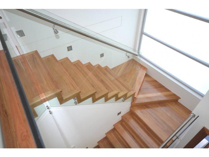 9 Low St, Hurstville NSW 2220