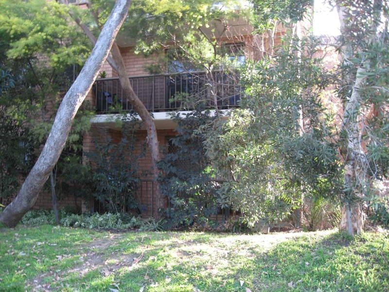 131 OAK RD, Kirrawee NSW 2232