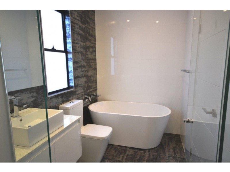 85 Basseet St, Hurstville NSW 2220