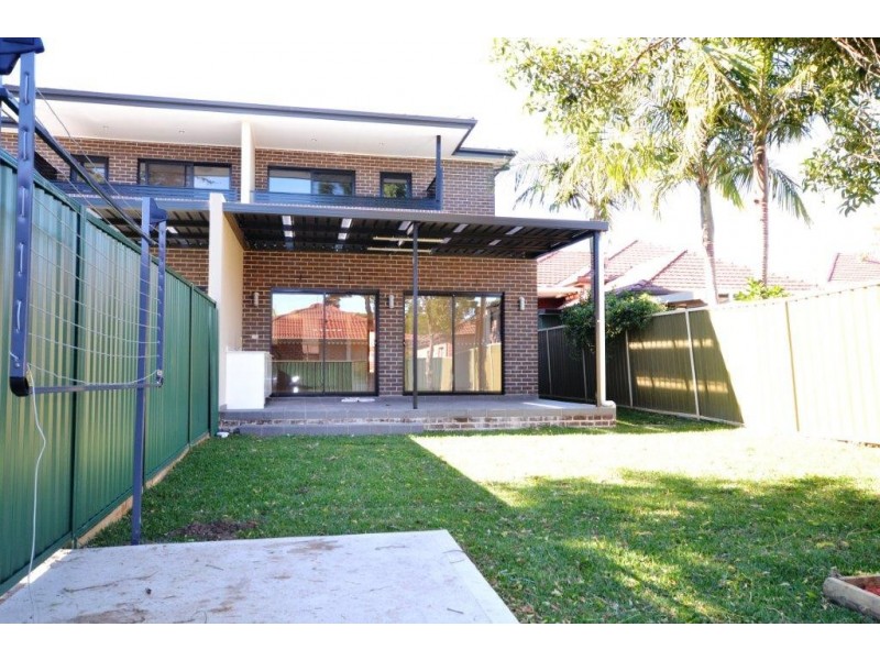 85 Basseet St, Hurstville NSW 2220