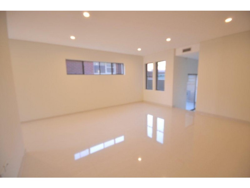 85a Basseet St, Hurstville NSW 2220