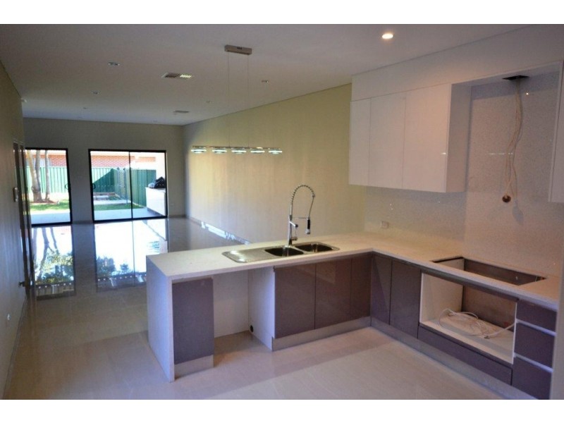 85a Basseet St, Hurstville NSW 2220