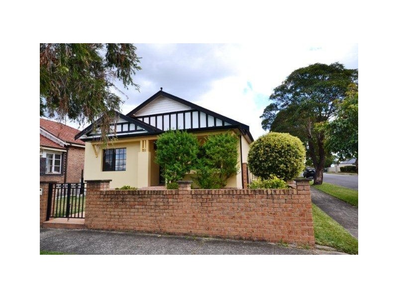 37 Albert St, Bexley NSW 2207