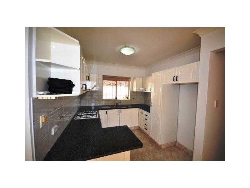 2/41 Shenstone Rd, Riverwood NSW 2210