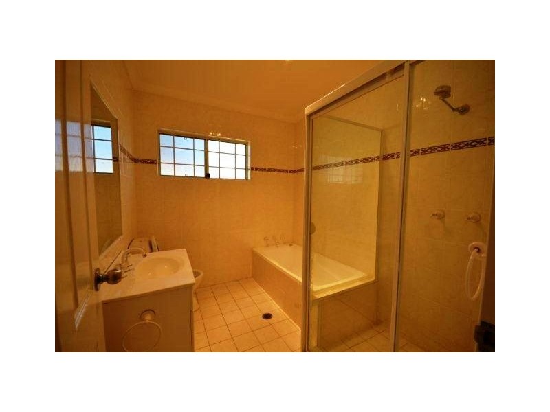 2/41 Shenstone Rd, Riverwood NSW 2210