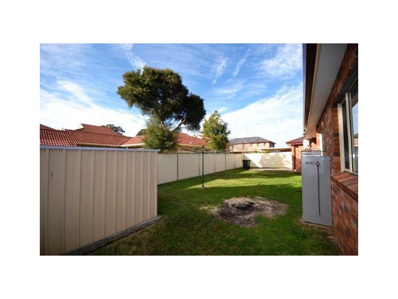 2/41 Shenstone Rd, Riverwood NSW 2210