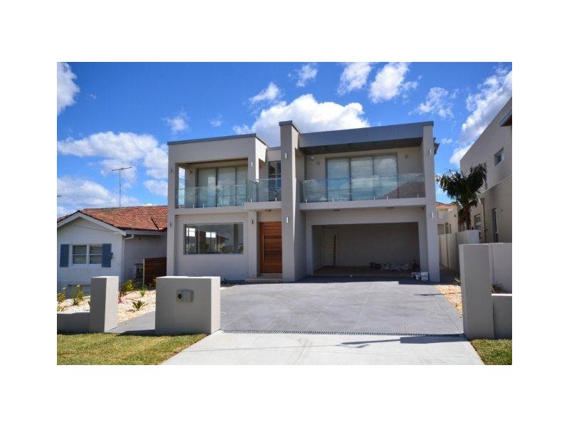 13 Castle St, Blakehurst NSW 2221