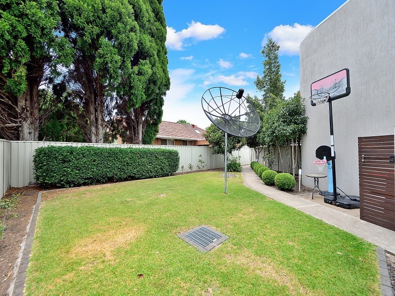 30 Westbrook St, Beverly Hills NSW 2209