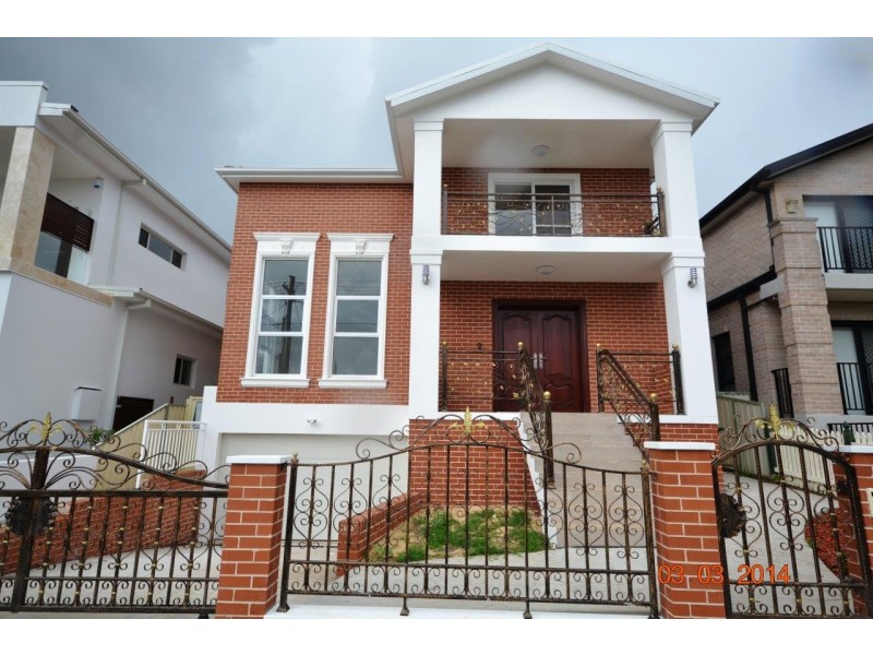 218 Carrington Ave, Hurstville NSW 2220