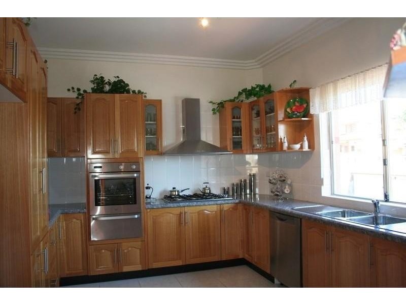 179 Carrington Ave, Hurstville NSW 2220