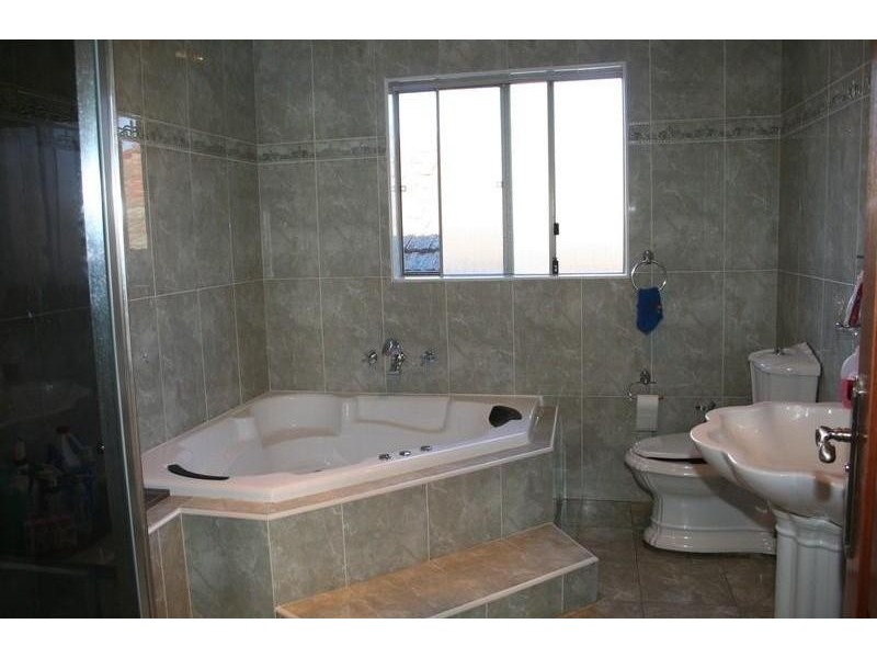 179 Carrington Ave, Hurstville NSW 2220