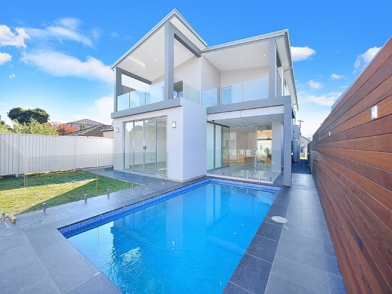 17 Barton Road, Kogarah NSW 2217